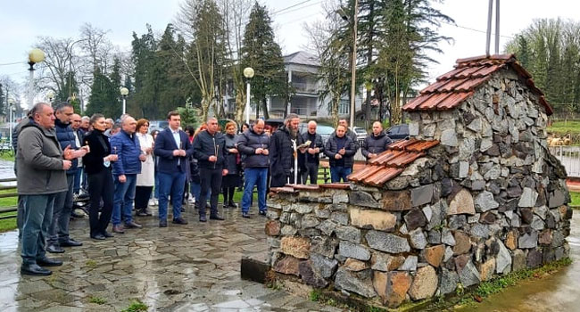 როგორ აღინიშნება 9 აპრილი ჩოხატაურში