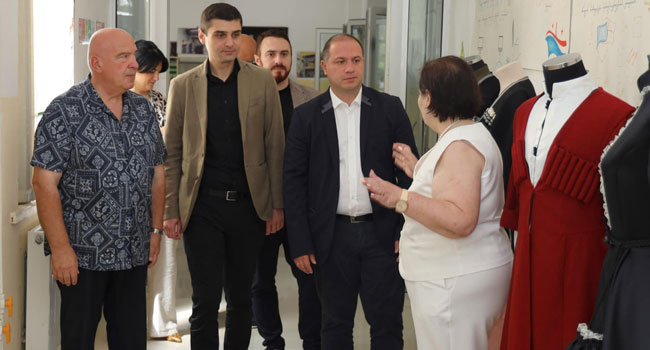 გივი მიქანაძემ გურიაში კოლეჯ ,,ჰორიზონტი”-ს სასწავლო კორპუსები დაათვალიერა