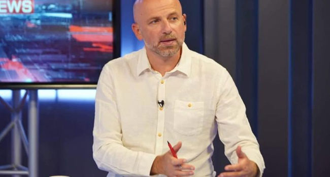 “საქართველოს მთავრობა booking.com-ად გადაკეთდაო და მართალია?” – მერაბ მეტრეველი