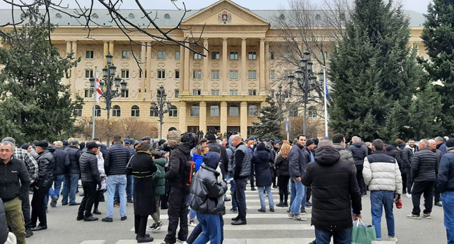 თბილისის საქალაქო სასამართლოში მიხეილ სააკაშვილის სასამართლო პროცესი მიმდინარეობს