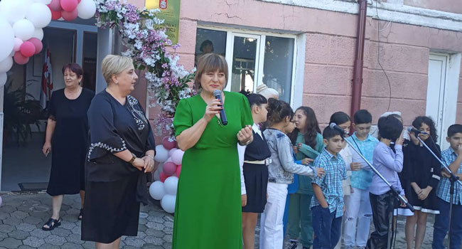 „სწავლას პირისპირ ვიწყებთ!“ : სრულიად საქართველოსთვის საზეიმო ხმა  ოზურგეთის მეორე სკოლიდან