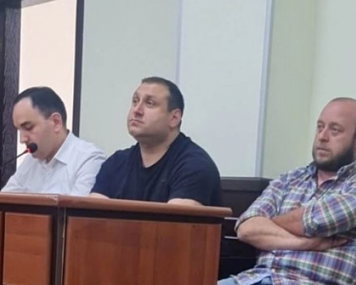 “მტკიცებულებები ვერ წარმოადგინეს”- ენმ-ს წევრების  სასამართლო პროცესი გადაიდო
