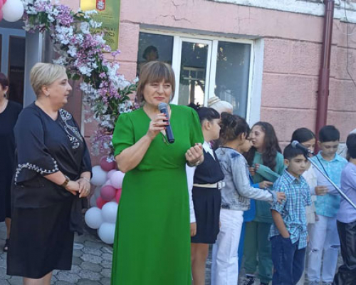 „სწავლას პირისპირ ვიწყებთ!“ : სრულიად საქართველოსთვის საზეიმო ხმა  ოზურგეთის მეორე სკოლიდან