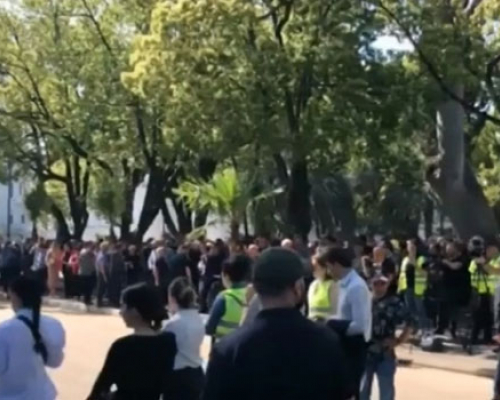ოკუპირებულ სოხუმში დე ფაქტო მთავრობის გადადგომას ითხოვენ